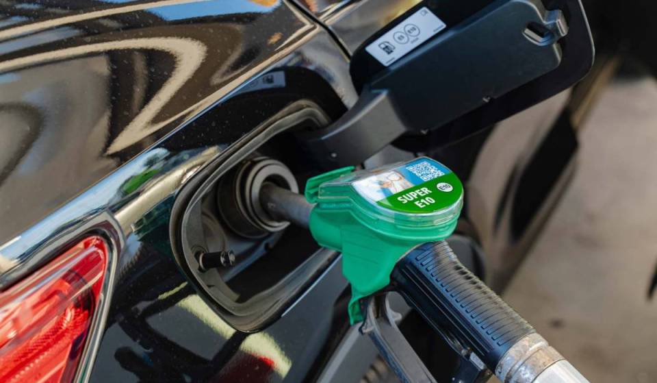 Die Spritpreise in Deutschland sind am Wochenende um bis zu 18 Cent für Diesel gestiegen und E10 erreichte ein neues Allzeithoch im bundesweiten Tagesdurchschnitt