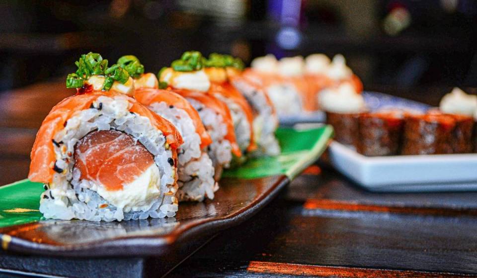 In diesem Sushi-Restaurant in Kreuzberg bekommt ihr im September ein All-you-can-Angebot für unter 11 €, wenn ihr zu dritt kommt