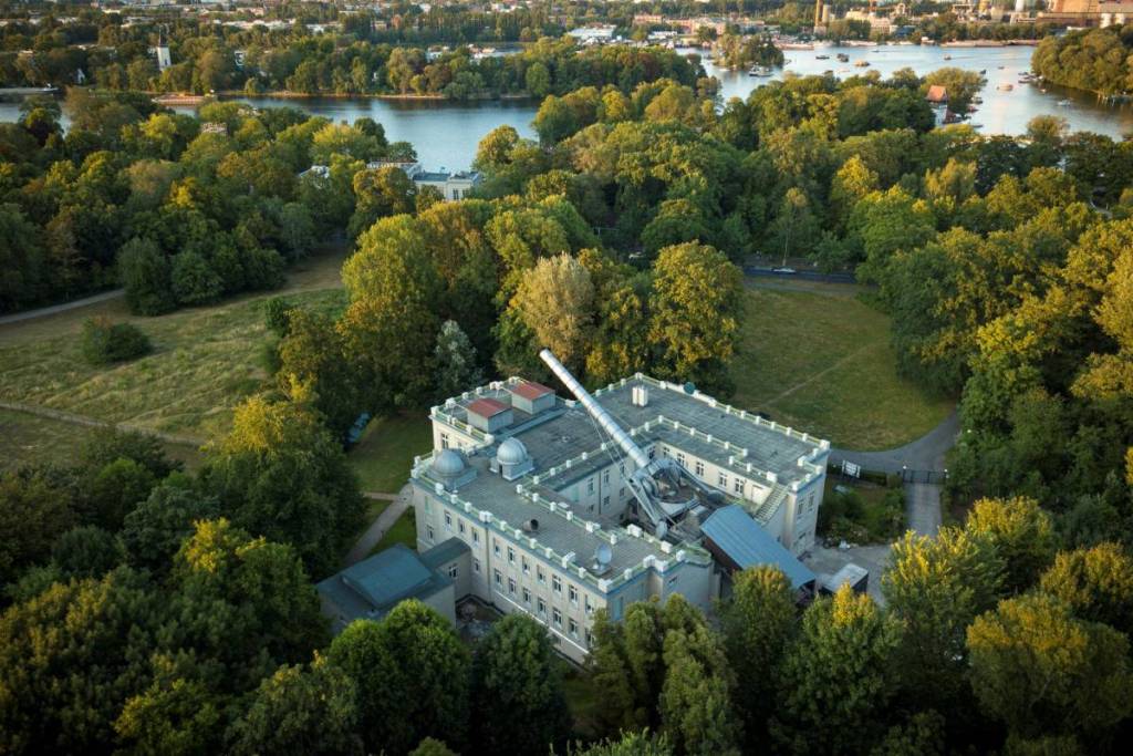 Himmelsperspektive auf die Archenhold-Sternwarte in Berlin