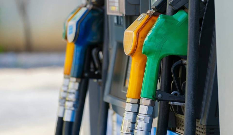 Tankrabatt seit dem 1. Oktober mit bis zu 8,35€ pro Füllung: 3 Monate weniger Energiesteuer entlasten Berliner Autofahrer an der Zapfsäule – dem Land entgehen rund 60 Millionen Euro