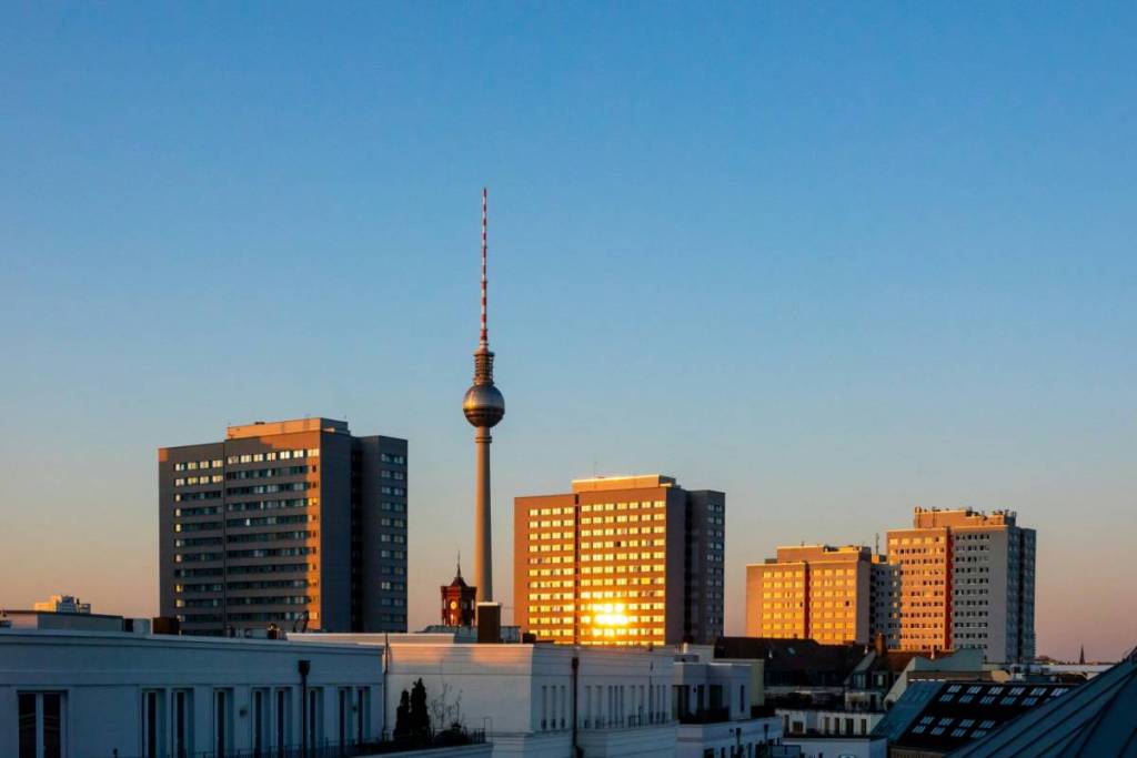 „Einmal noch Sonne“: Heute noch bis zu 22 Grad in Berlin, über Nacht zieht Regen aus Sachsen-Anhalt auf – und am Freitag sind es nur noch 13 bis 15 Grad