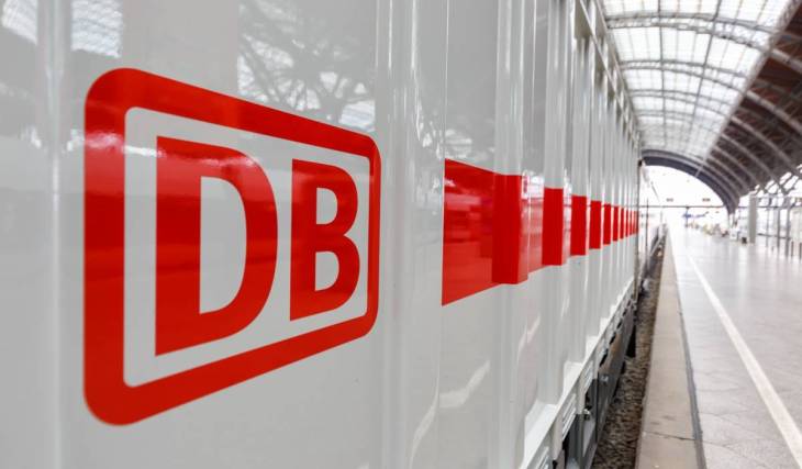 Ab sofort im Verkauf: Der neue DB-Fahrplan startet am 13. Dezember, der Sparpreis bleibt bei 6,99 € und Monatskarten werden ab dem 21. Oktober 25 % billiger