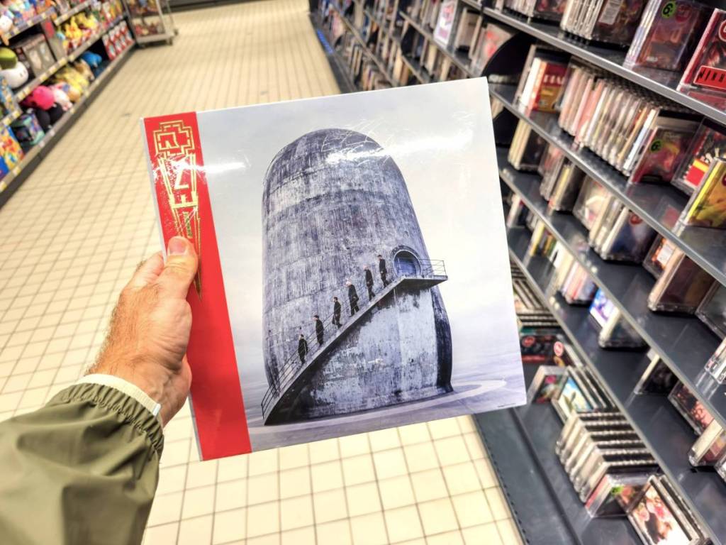 Die Band Rammstein nutze den Trudelturm als Plattencover