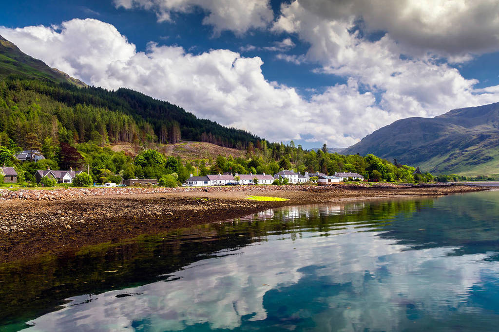 This Mainland Pub Is The Most Remote In The UK – And Can Be Reached By A Two-Day Hike
