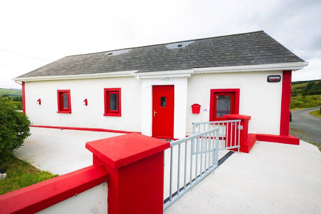 You Have Less Than 24 Hours To Try And Win This Irish Cottage For Just £5