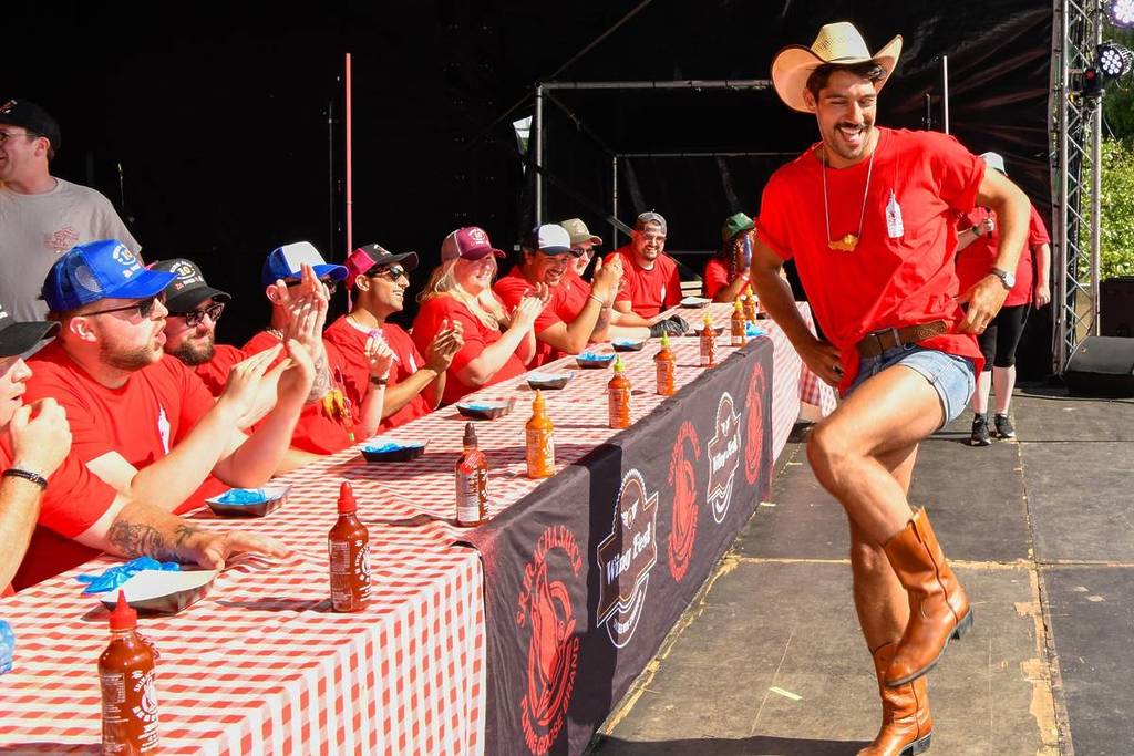 Wing Fest eating compeition