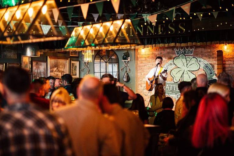 Birmingham’s New Irish Bar Offers A FREE Pint Of Guinness