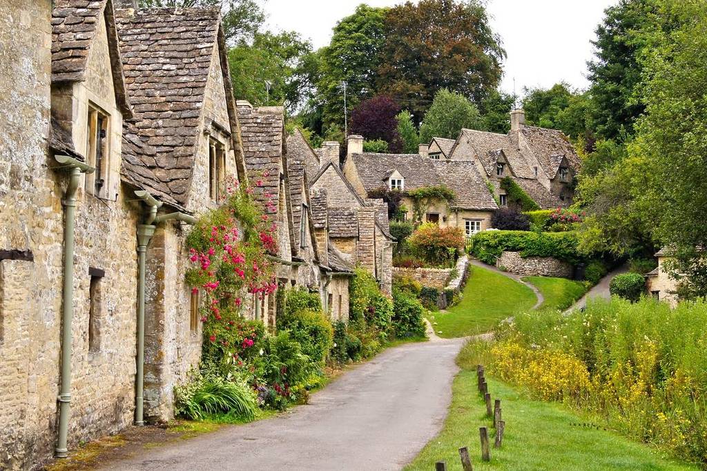 The World’s Most Beautiful Village ‘Unfurls Like A Watercolour Dream’ And It’s Right Here In The UK – Here’s How To Get There From Birmingham