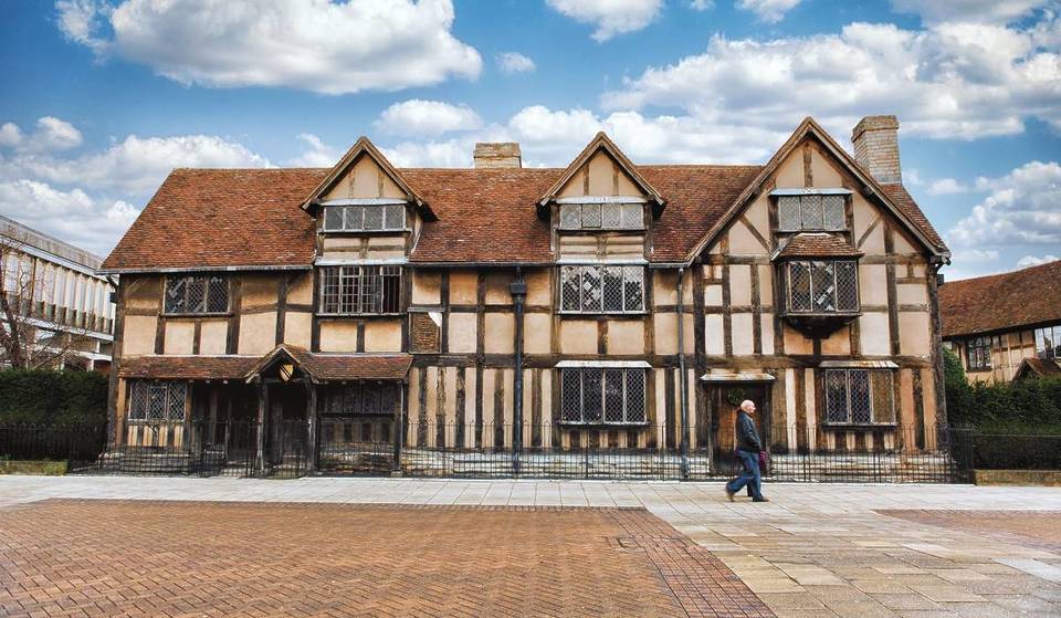 An Hour From Birmingham, Step Into The Real World Of ‘Hamnet’ In Shakespeare’s Breathtaking Hometown – With Its Historic Cottages, Dining Cruise On The Avon, And ‘MAD’ Museum
