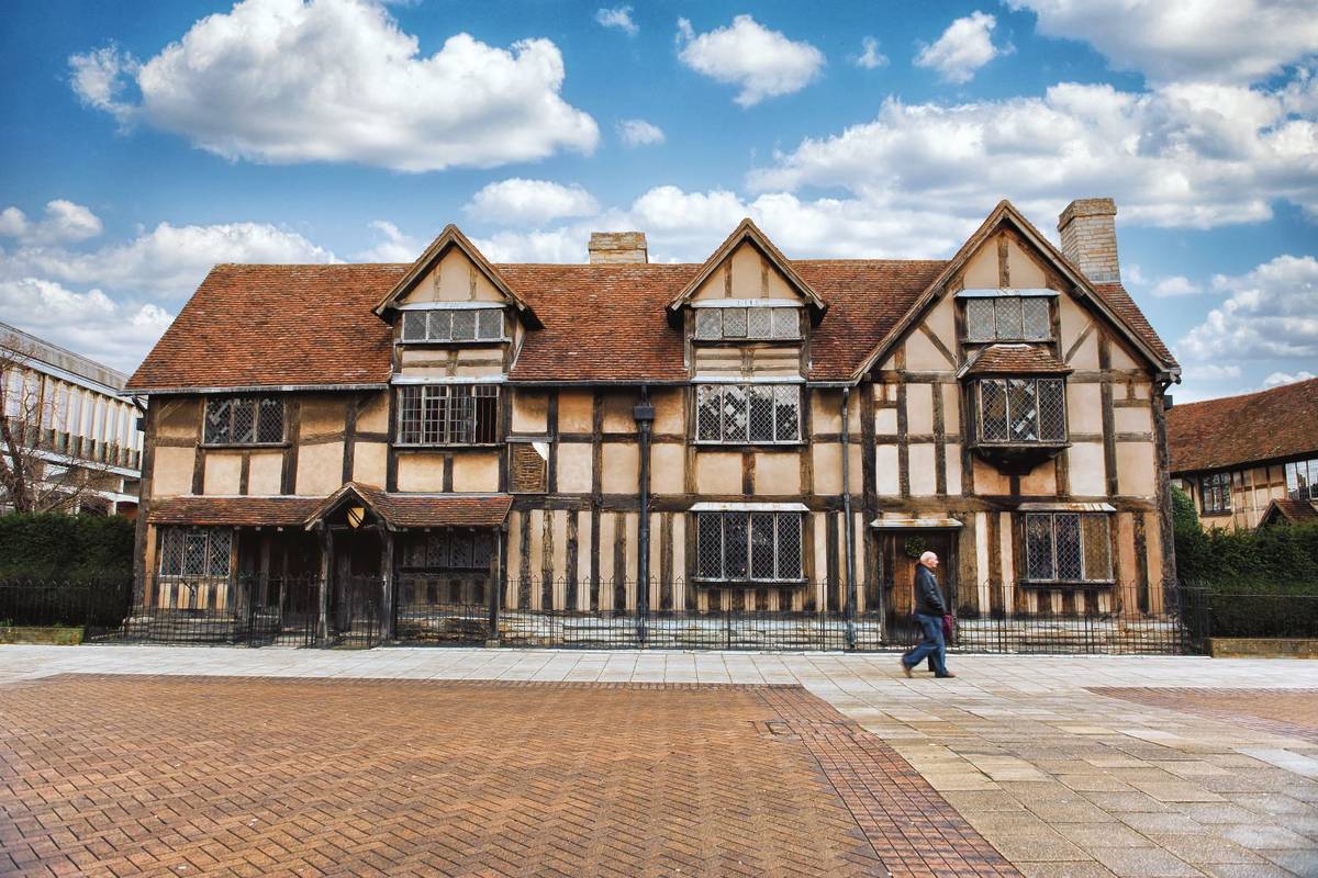 Shakespeare's Birthplace is a restored 16th-century half-timbered house situated in Henley Street, Stratford-upon-Avon, Warwickshire, England UK
