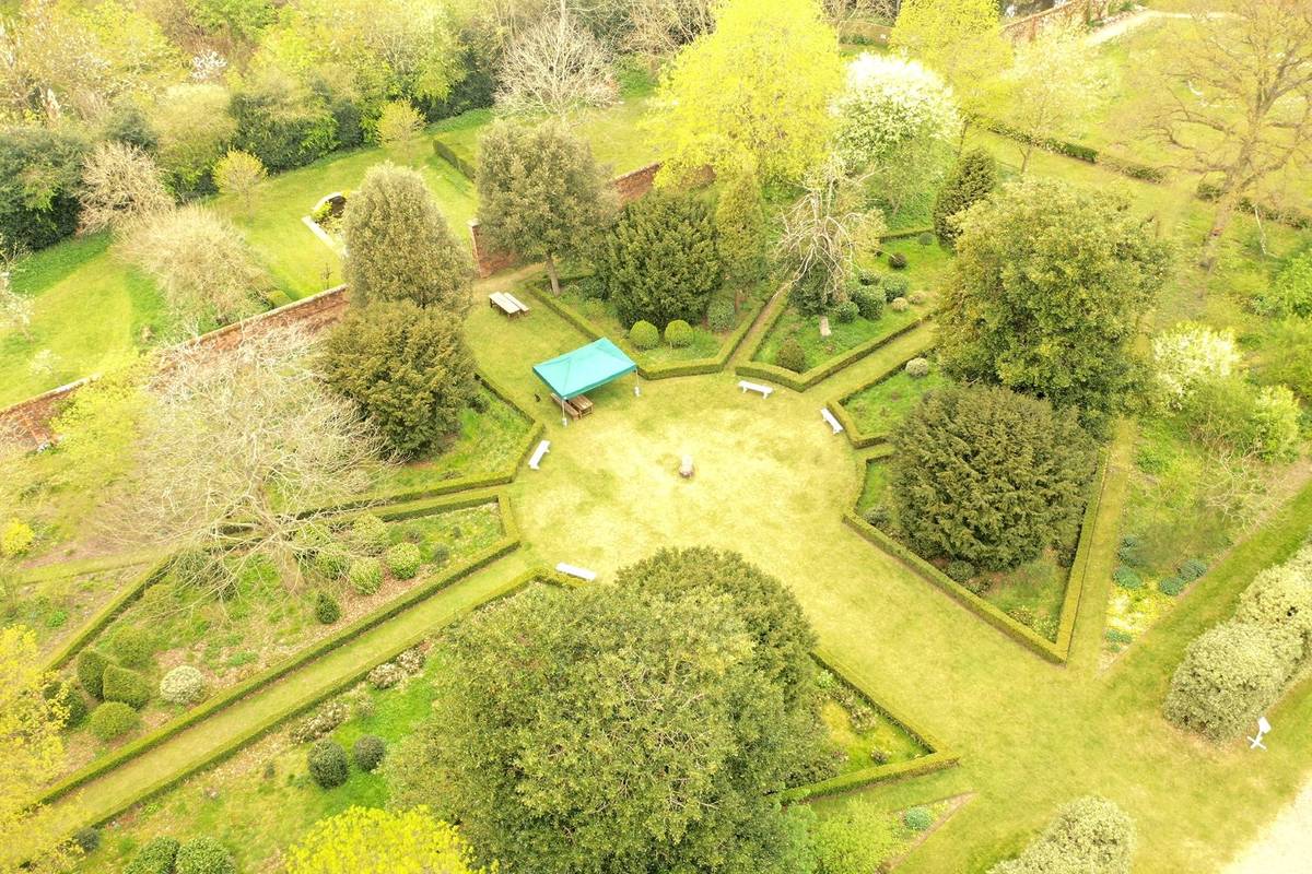 Castle Bromwich Hall Gardens
