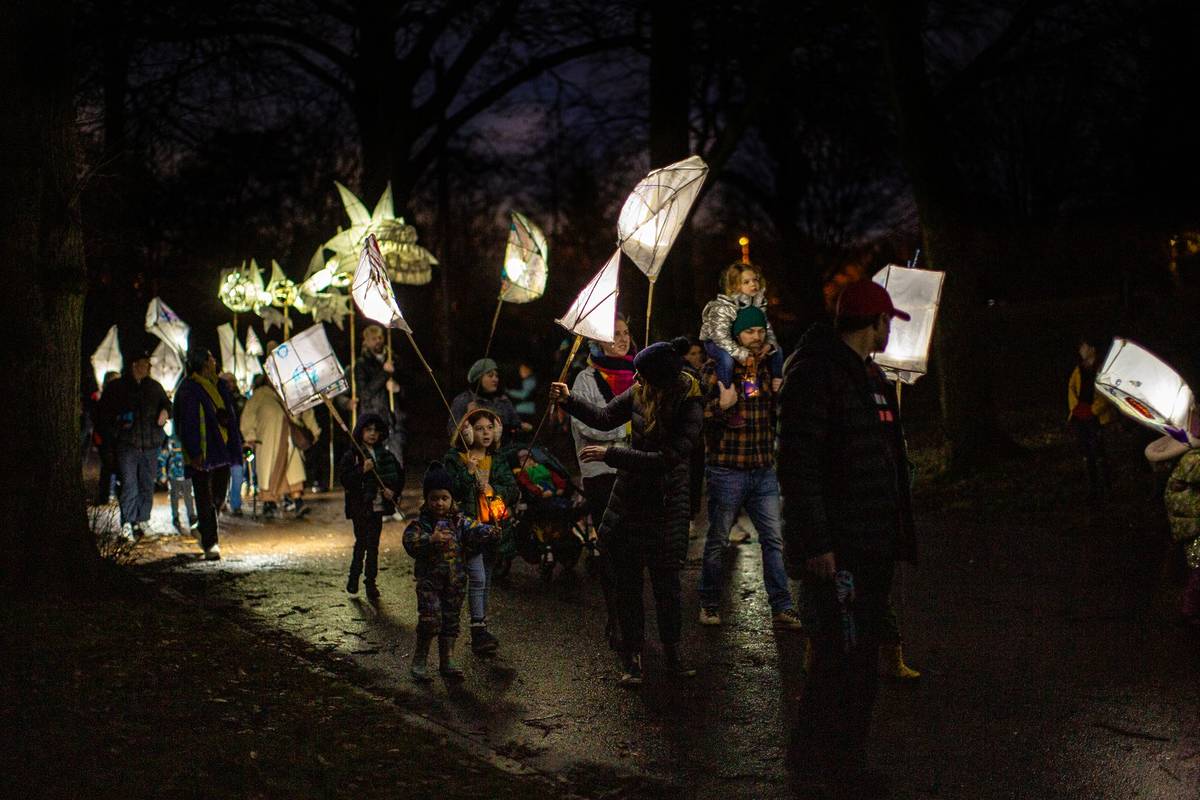 Light Up Fest procession