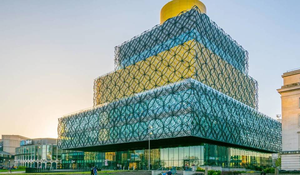 The largest public library in the UK is secretly home to a ‘hidden’ 7th-floor rooftop garden – and these panoramic Birmingham views are open to the public for free