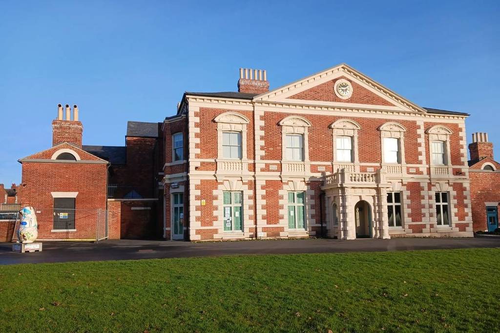 Lightwoods House & Park