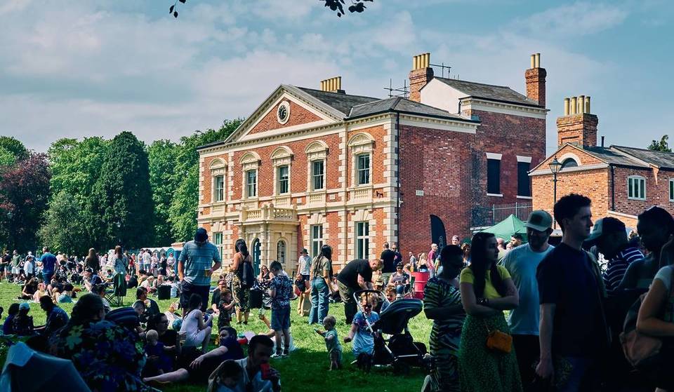 From Tudor farmhouses to Medieval castles, this epic summer food tour is bringing the West Midlands’ best street food traders to the region’s landmark locations