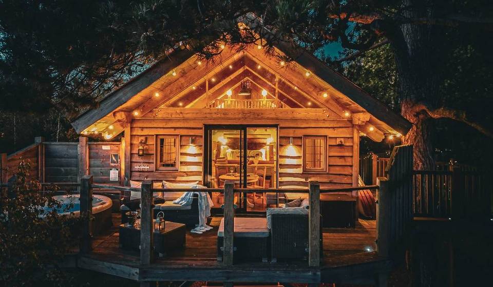 Just 1 hour from Birmingham, the hidden treehouse retreat with a private hot tub that feels straight out of a fairytale