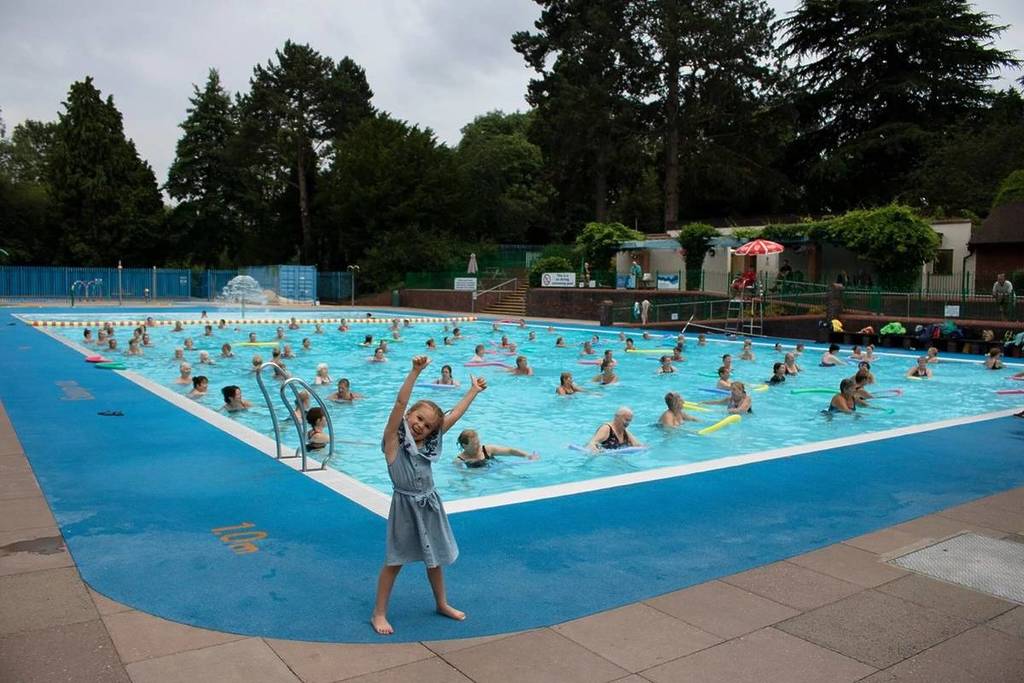 A swimming class at Droitwich Spa Lido