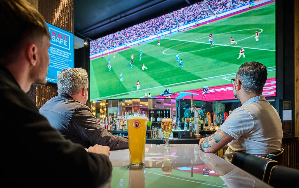 Resorts World Sports Bar