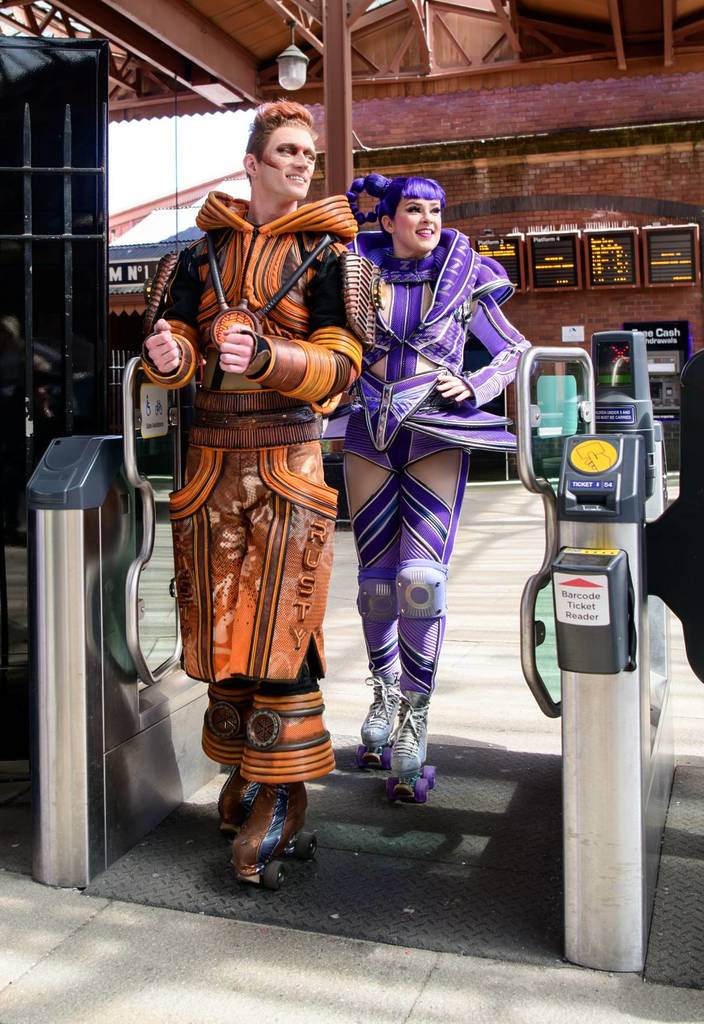 Scott Hayward (Rusty), Lucy Glover (Belle) from the London cast of Starlight Express arrive at Birmingham Moor Street station. Photography by Simon Hadley