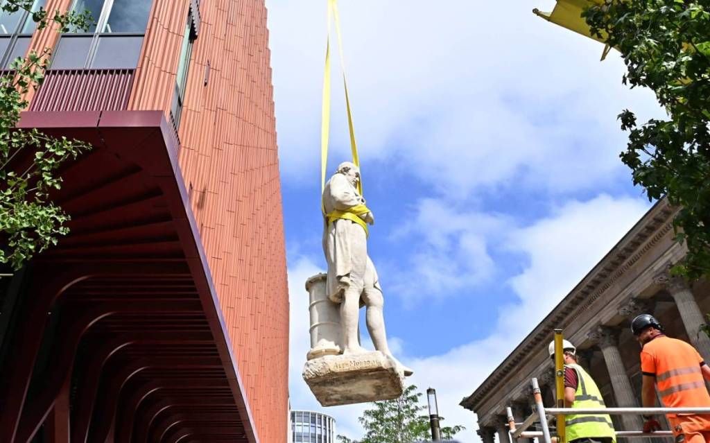 James Watt statue lifted into place at Paradise