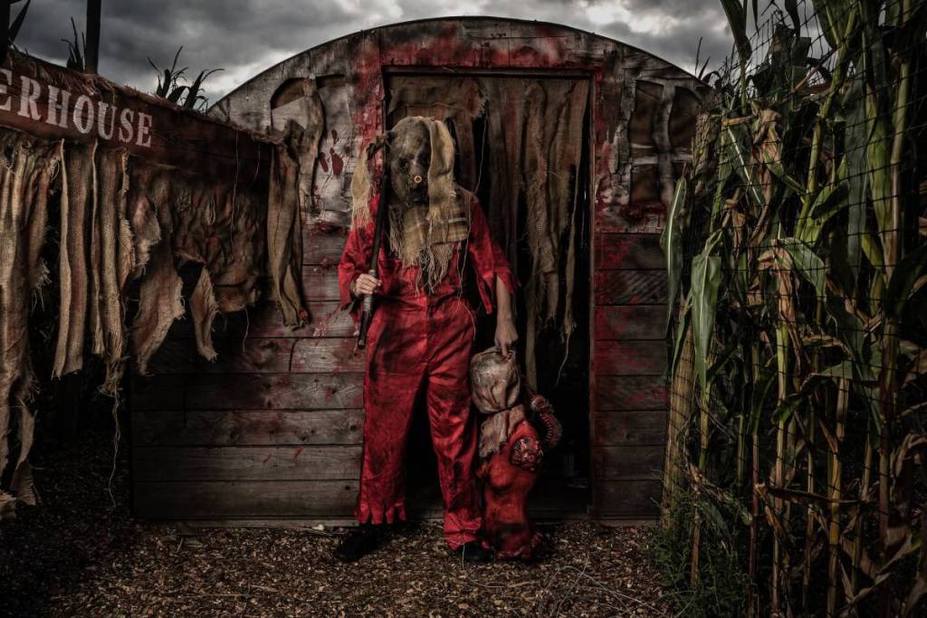 A scare actor from Screamfest dressed up as aonvict