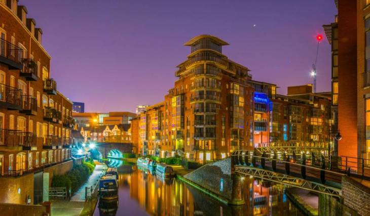 Uncover the “violence, tragedy and unexplained history” of Birmingham’s famous canals on this terrifying £15 Halloween ghost cruise strictly for over-15s