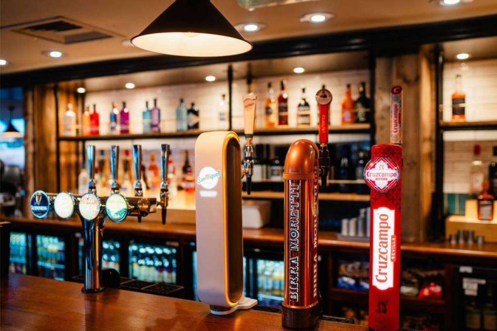 The Bulls Head bar