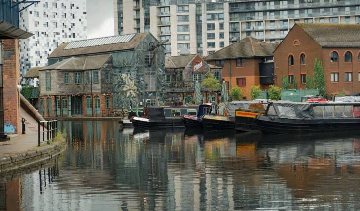 Once a congested 18th-century coal junction, this historic Birmingham canal network is now one of the city’s most picturesque leisure destinations