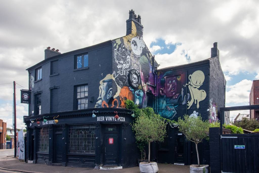 Dead Wax Mural by Gent 48