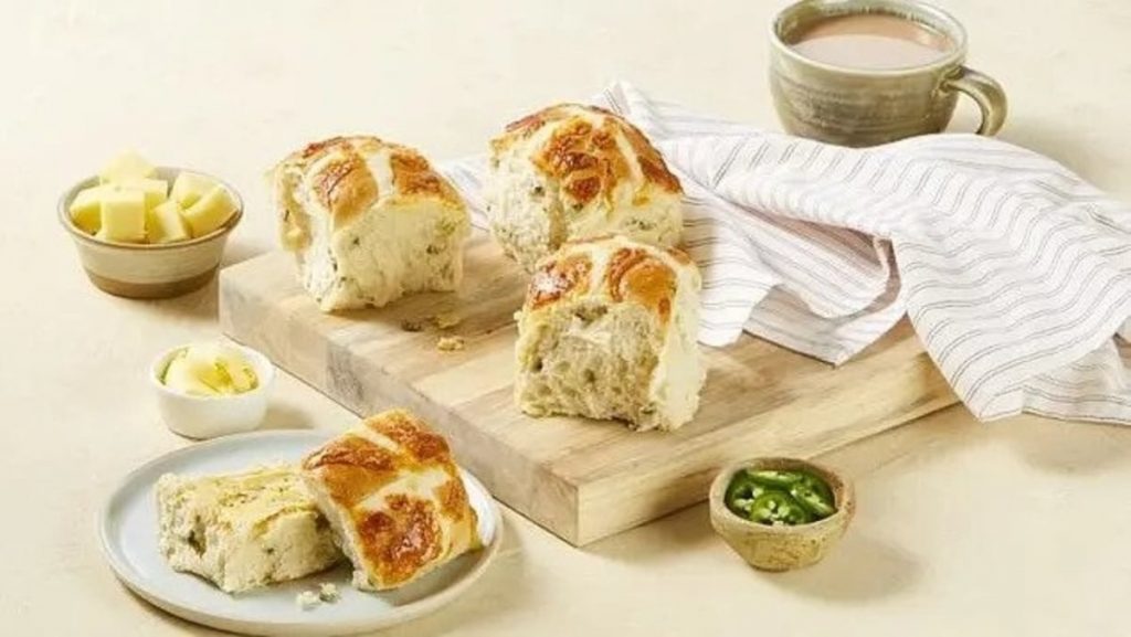 Coles Has Dropped Jalapeño And Cheese Flavoured Hot Cross Buns For Easter