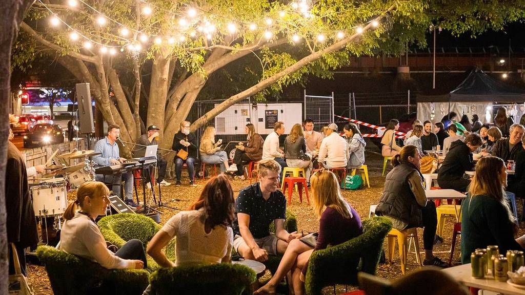 milton by moonlight market live music