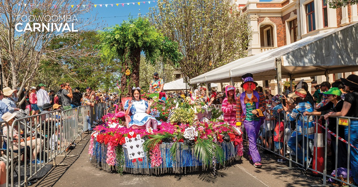 toowoomba carnival of flowers parade alice in wonderland