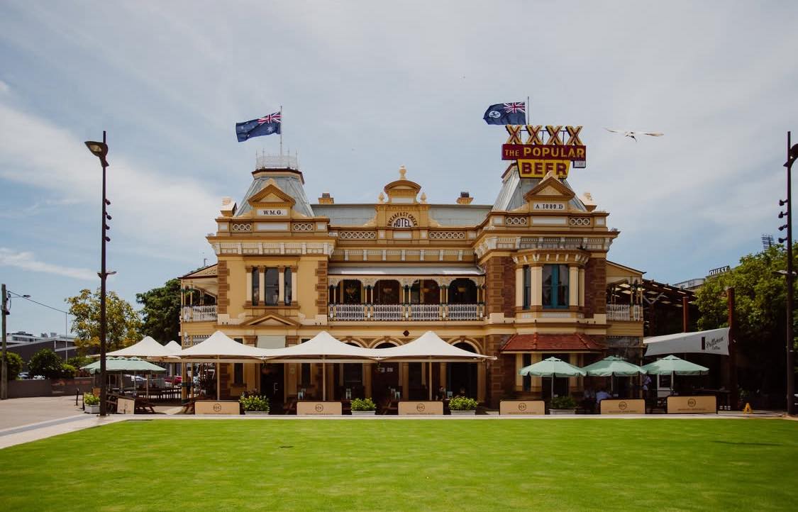 breakfast creek hotel