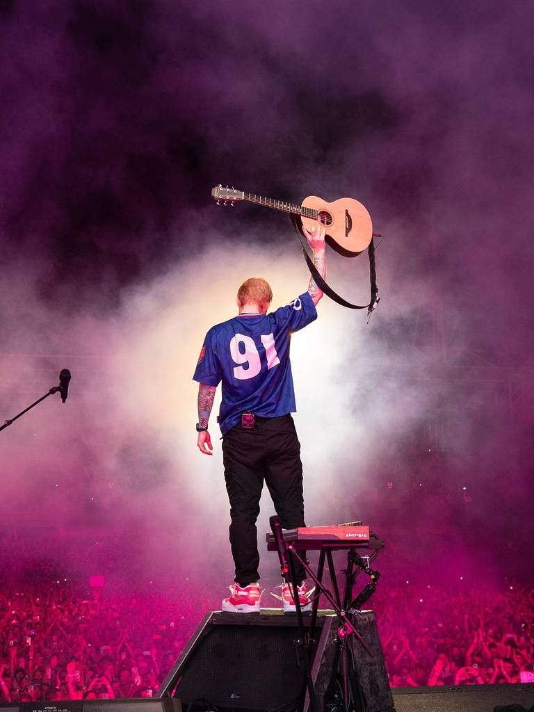 ed sheeran loop tour