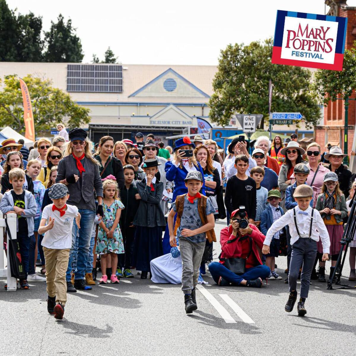 mary poppins festival maryborough parade