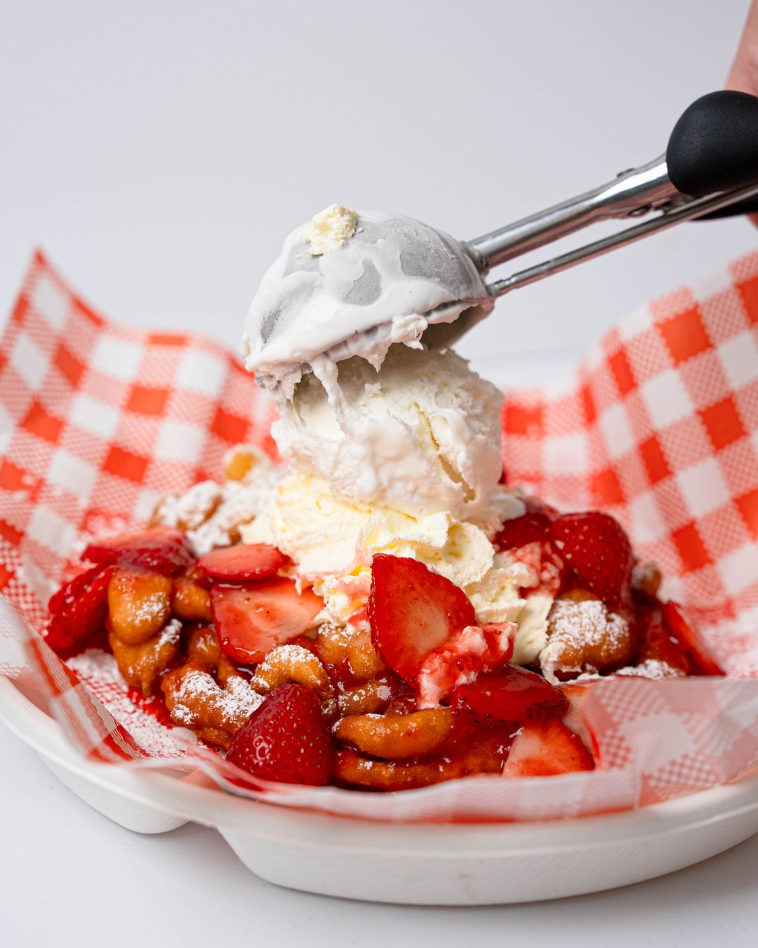 funnel cake strawberries and cream la loops ekka 2025