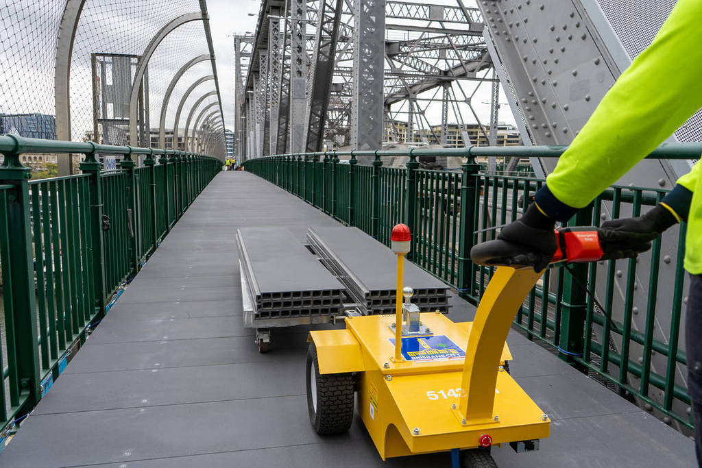 story bridge footpaths decking