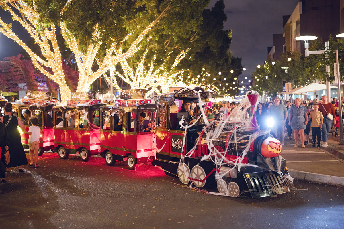 trick or treat little stanley street ghost train