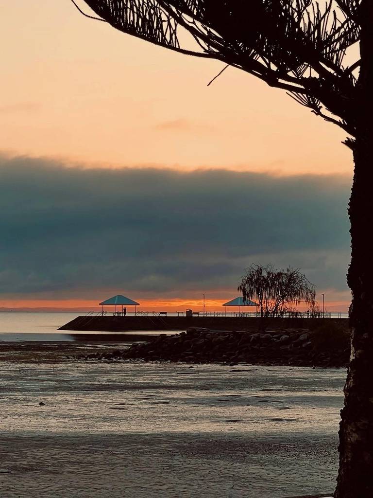 wynnum manly coastal walk sunrise