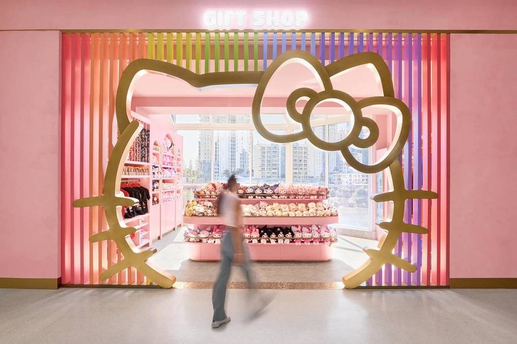 hello kitty and friends cafe gold coast pacific fair shopping centre