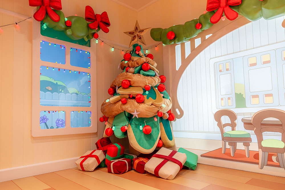 blueys world christmas tree