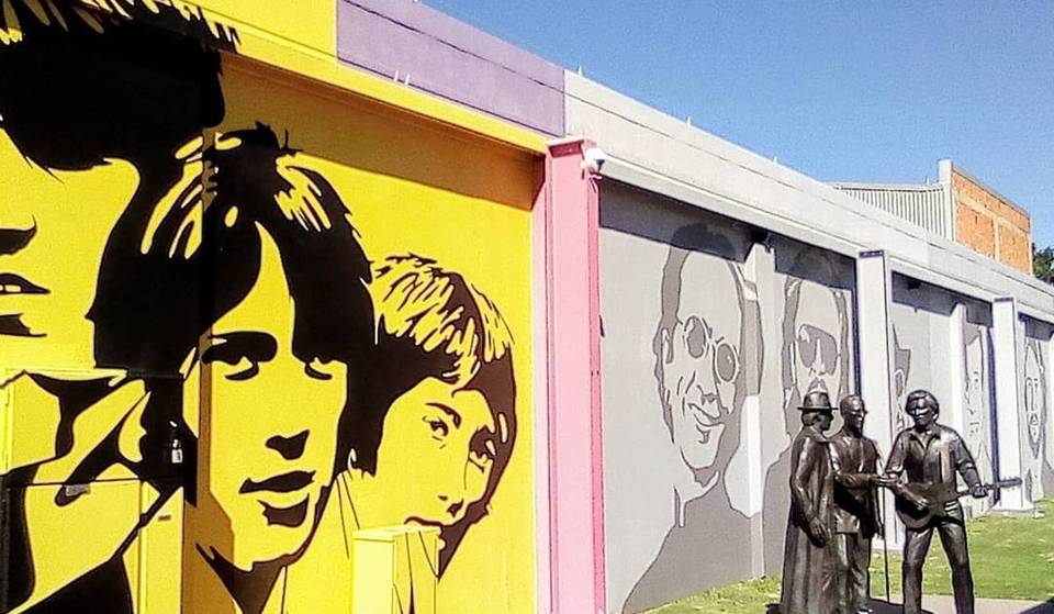 This Bay Trail Near Brisbane Is A Hidden Gem With A Shipwreck And A Piece Of Music History