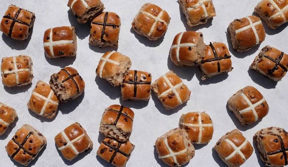 Over 150,000 Free Hot Cross Buns Are Being Given Away Across Australia Next Week — Here’s How To Grab Yours