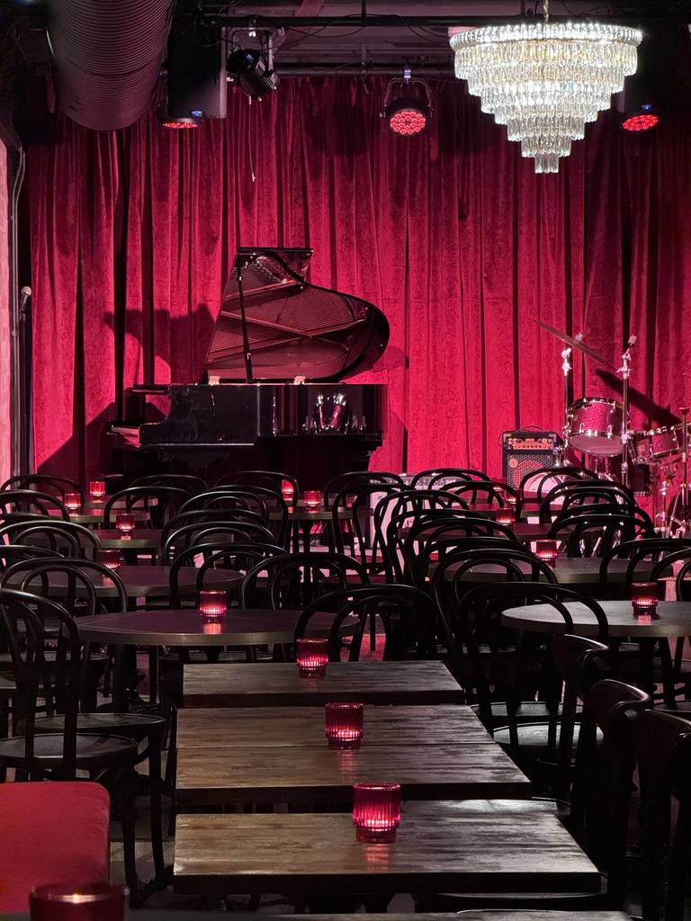 the ruby jazz club interior tables