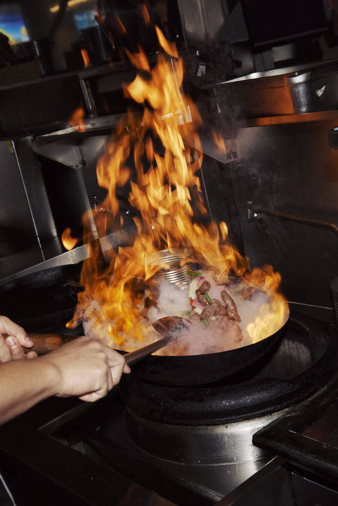 supper club dine bne wok fire