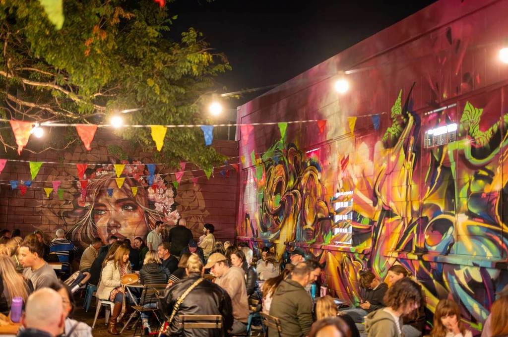 neon nights at nundah market