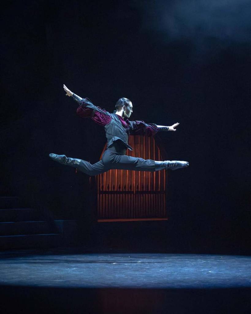 dracula ballet qpac