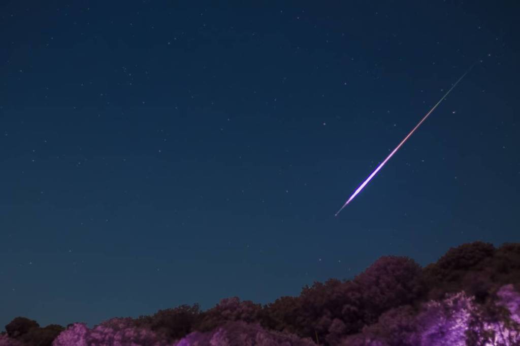 single perseid meteor
