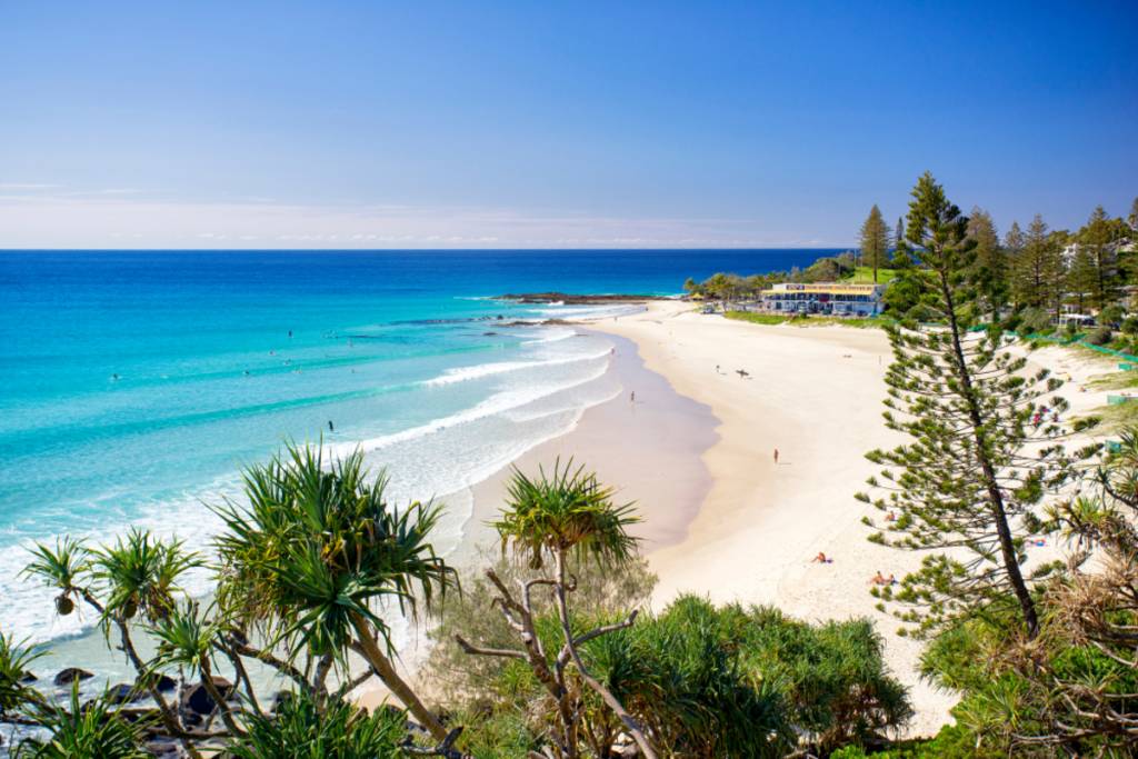 rainbow bay beach cooloongatta qld