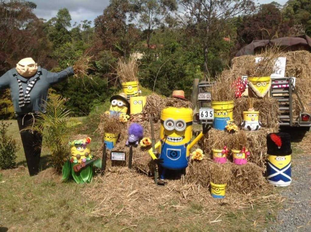 tamborine mountain scarecrow festival minions despicable me